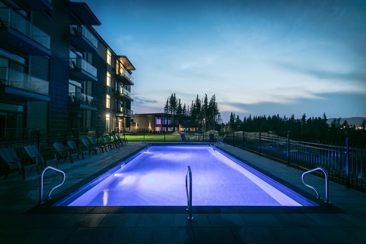 Hotel Du Domaine, Centre De Villegiature Et De Congres セトフォード・マインズ エクステリア 写真