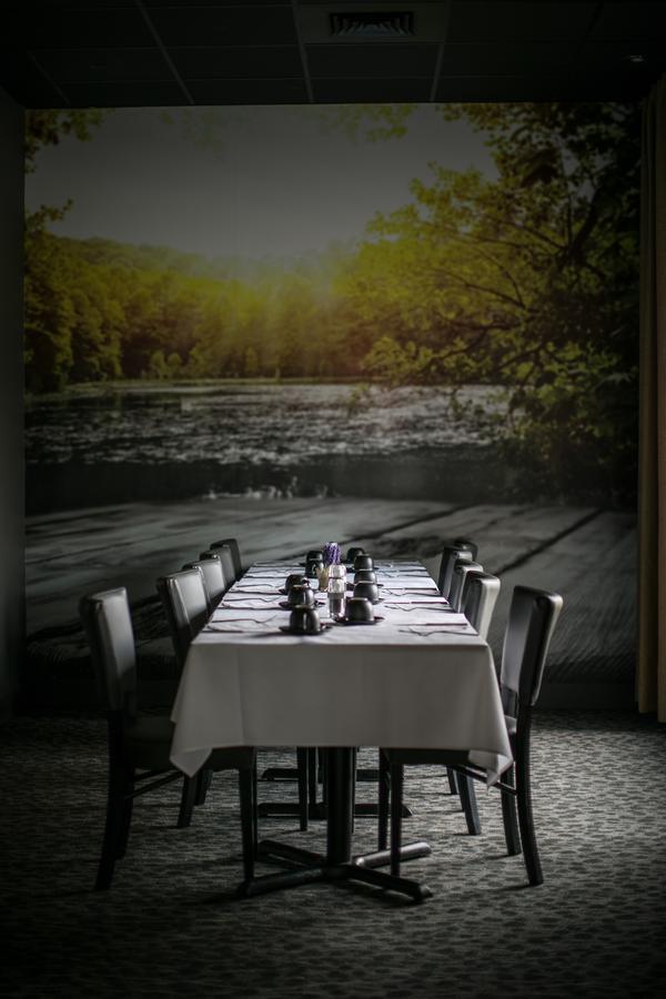 Hotel Du Domaine, Centre De Villegiature Et De Congres セトフォード・マインズ エクステリア 写真